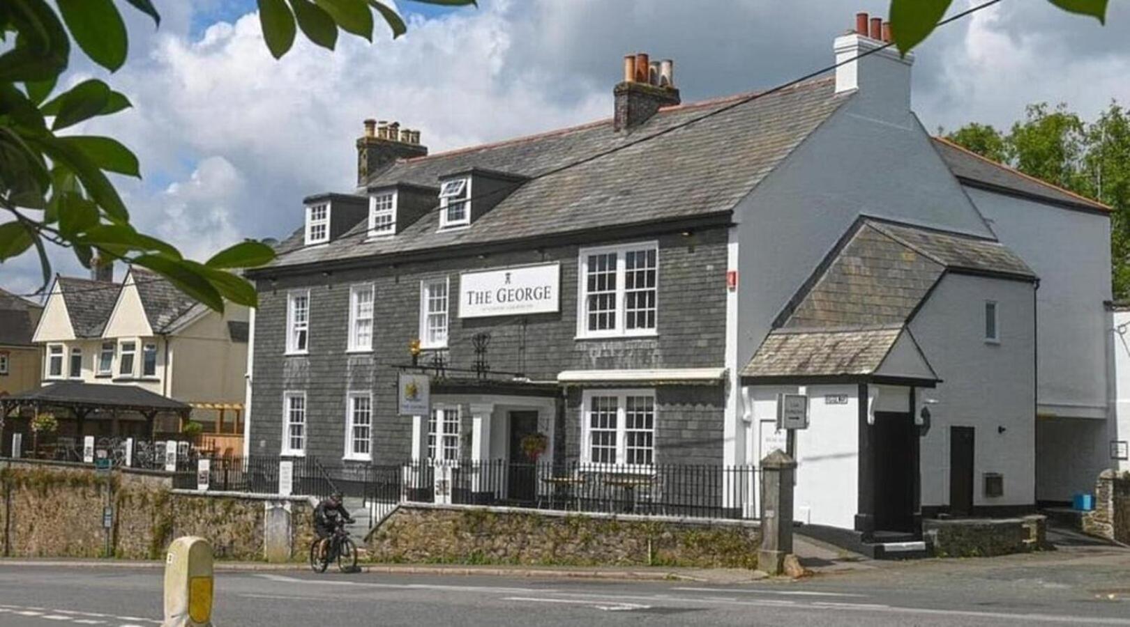 The George Inn Plympton Plymouth Bagian luar foto